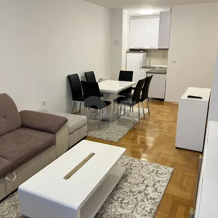 Appartamento Stan 55m2 Centar Novo *